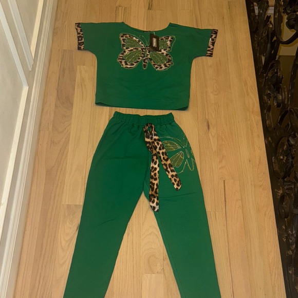 Tops - Green Butterfly Lounge Set with Leopard Accents